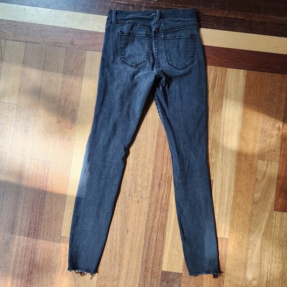 Old Navy Black ROCKSTAR Super Skinny Ankle Ripped Jeans Size 4 Tall - Picture 12 of 15